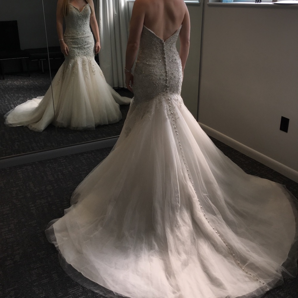 Liv Harris wedding gown - Picture 4 of 8